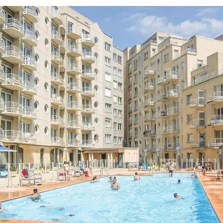 Lateral Seaview Studio 6th Floor With Outdoor Pool Type 63 *